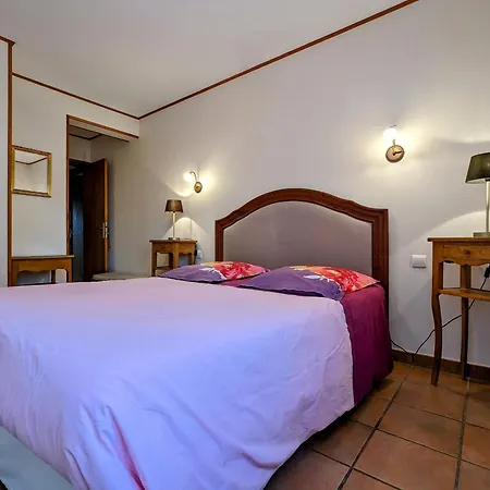 Avec Terrasse Privative Et Jardin Fleuri A Saugues, Inclus - Fr-1-582-90