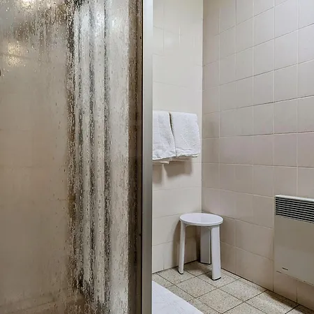 Avec Terrasse Privative Et Jardin Fleuri A Saugues, Inclus - Fr-1-582-90 펜션